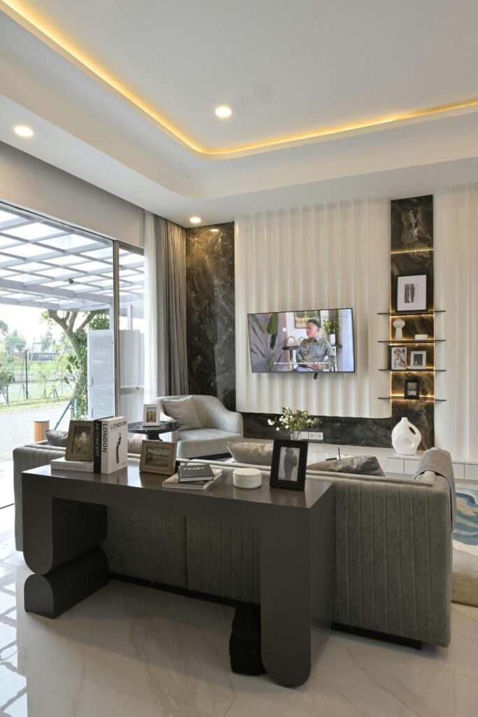 TV Mounting Services in Lake Nona FL: Professional TV Installation and Modern Entertainment Wall Design
