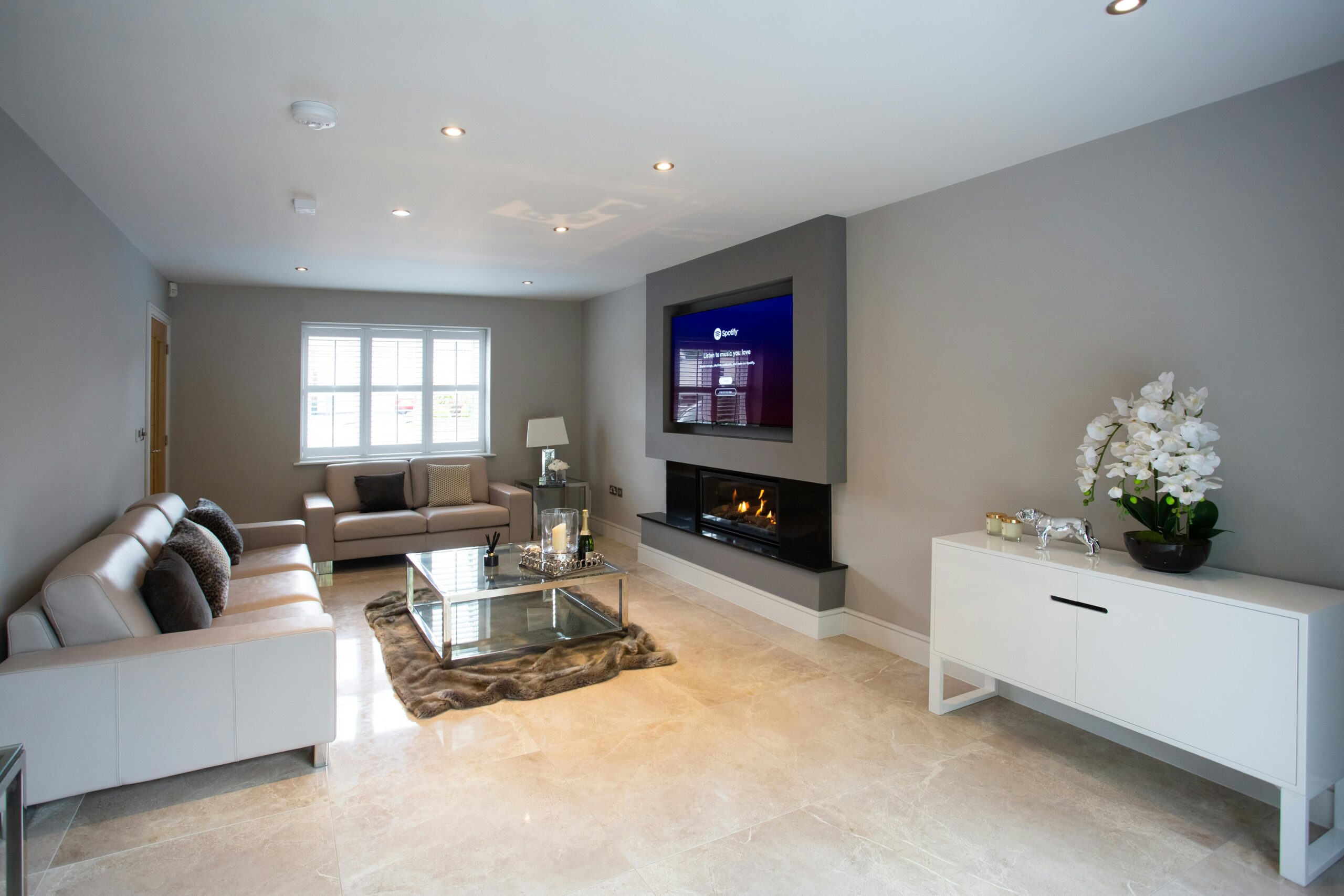 TV Mounting in Orlando FL: Professional TV Installation for Homes and Businesses
