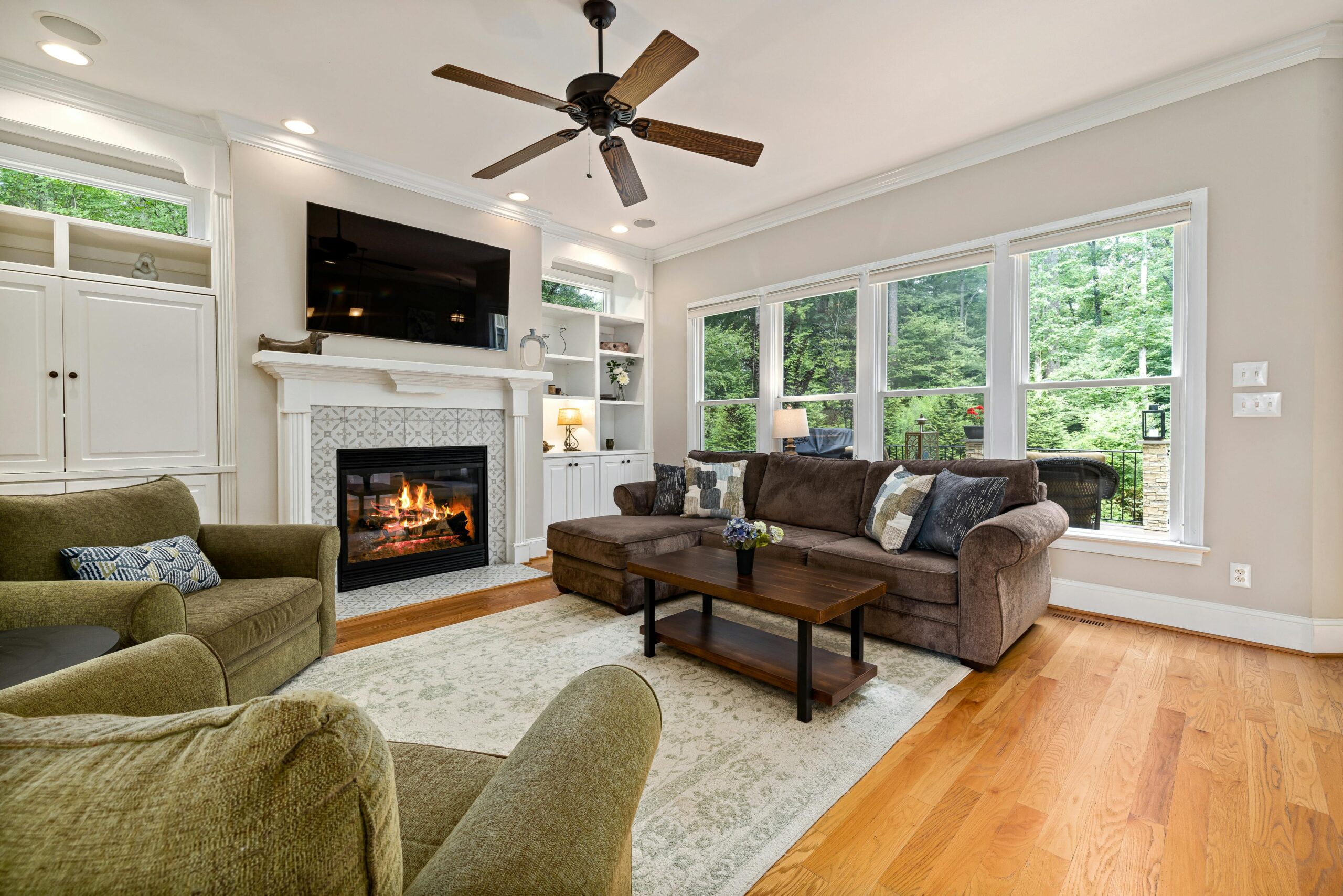 TV Mounting Services in Winter Haven FL: Professional TV Installation and Entertainment Wall Design